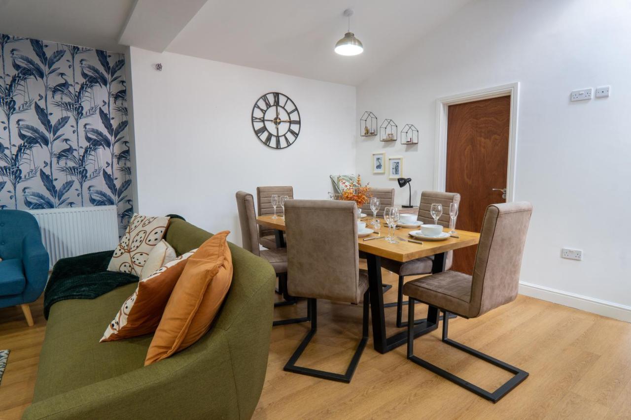 Heartland House, 7 Spacious Bedrooms Sleeps 4 Plus, Near Nec, Jlr,Bhx Birmingham Ngoại thất bức ảnh