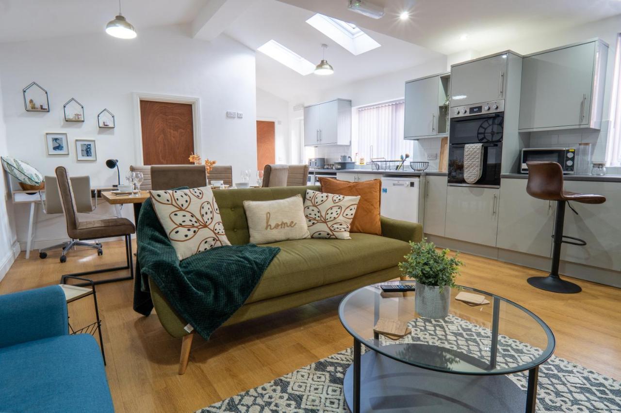Heartland House, 7 Spacious Bedrooms Sleeps 4 Plus, Near Nec, Jlr,Bhx Birmingham Ngoại thất bức ảnh