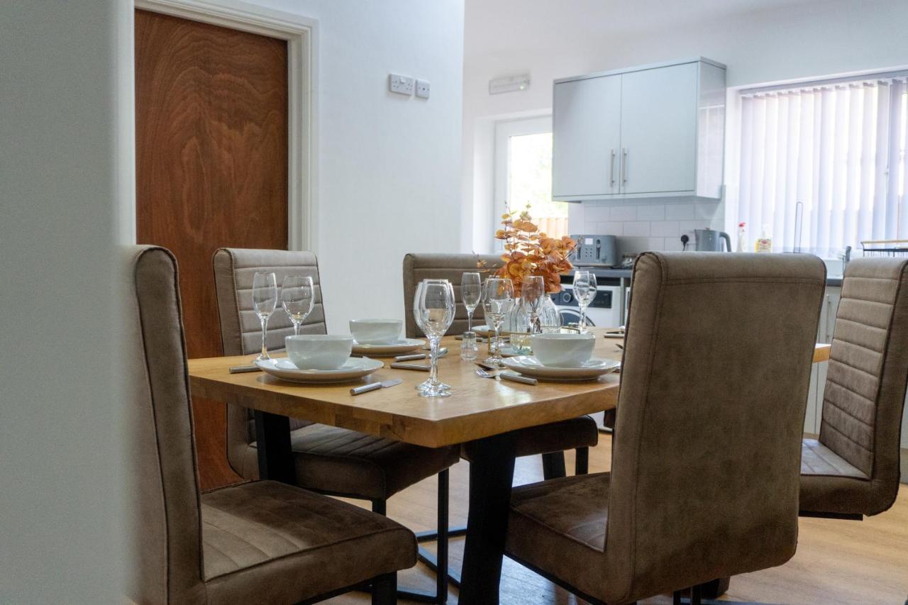 Heartland House, 7 Spacious Bedrooms Sleeps 4 Plus, Near Nec, Jlr,Bhx Birmingham Ngoại thất bức ảnh