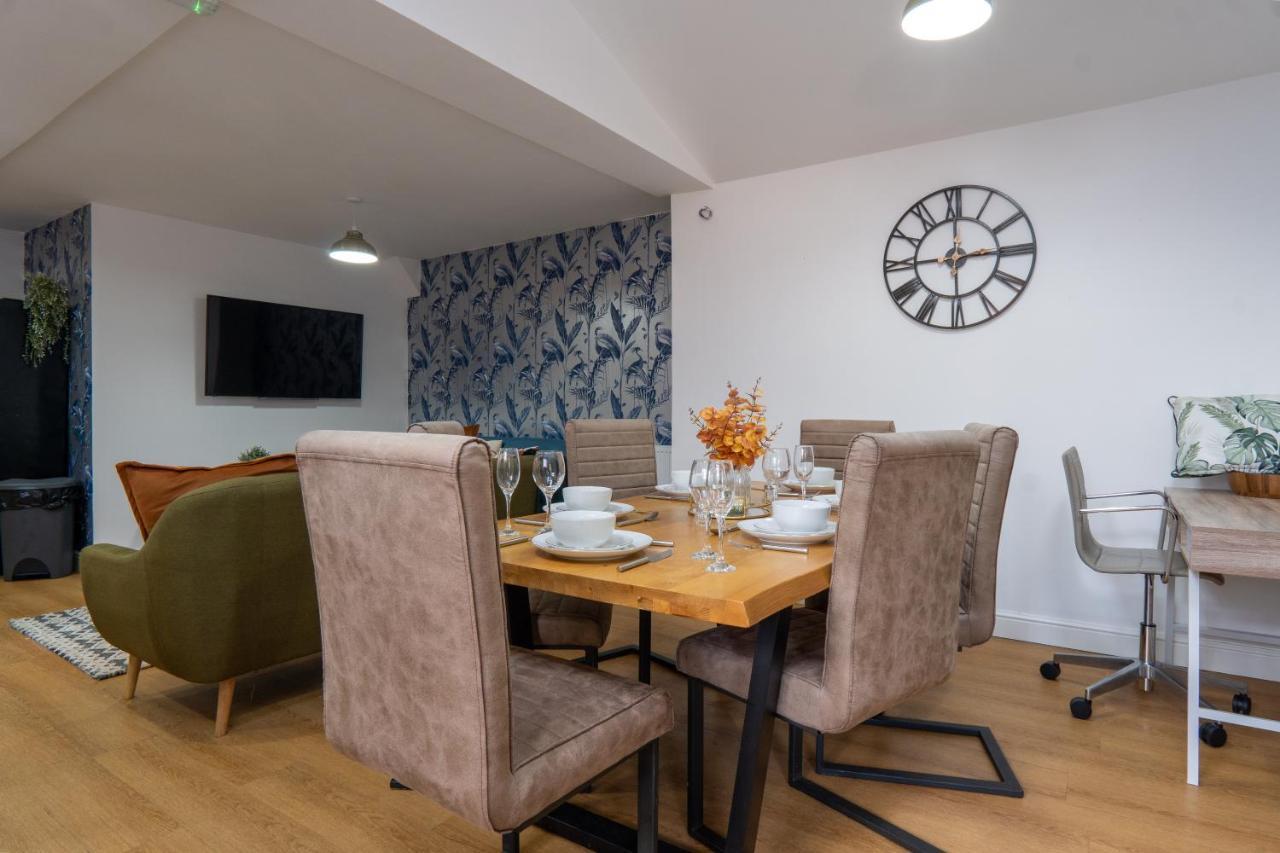 Heartland House, 7 Spacious Bedrooms Sleeps 4 Plus, Near Nec, Jlr,Bhx Birmingham Ngoại thất bức ảnh
