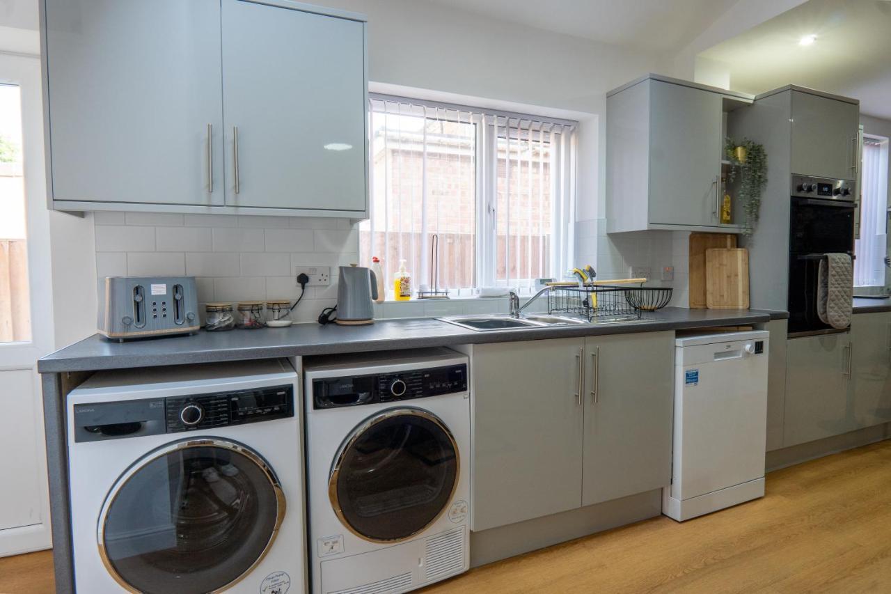Heartland House, 7 Spacious Bedrooms Sleeps 4 Plus, Near Nec, Jlr,Bhx Birmingham Ngoại thất bức ảnh