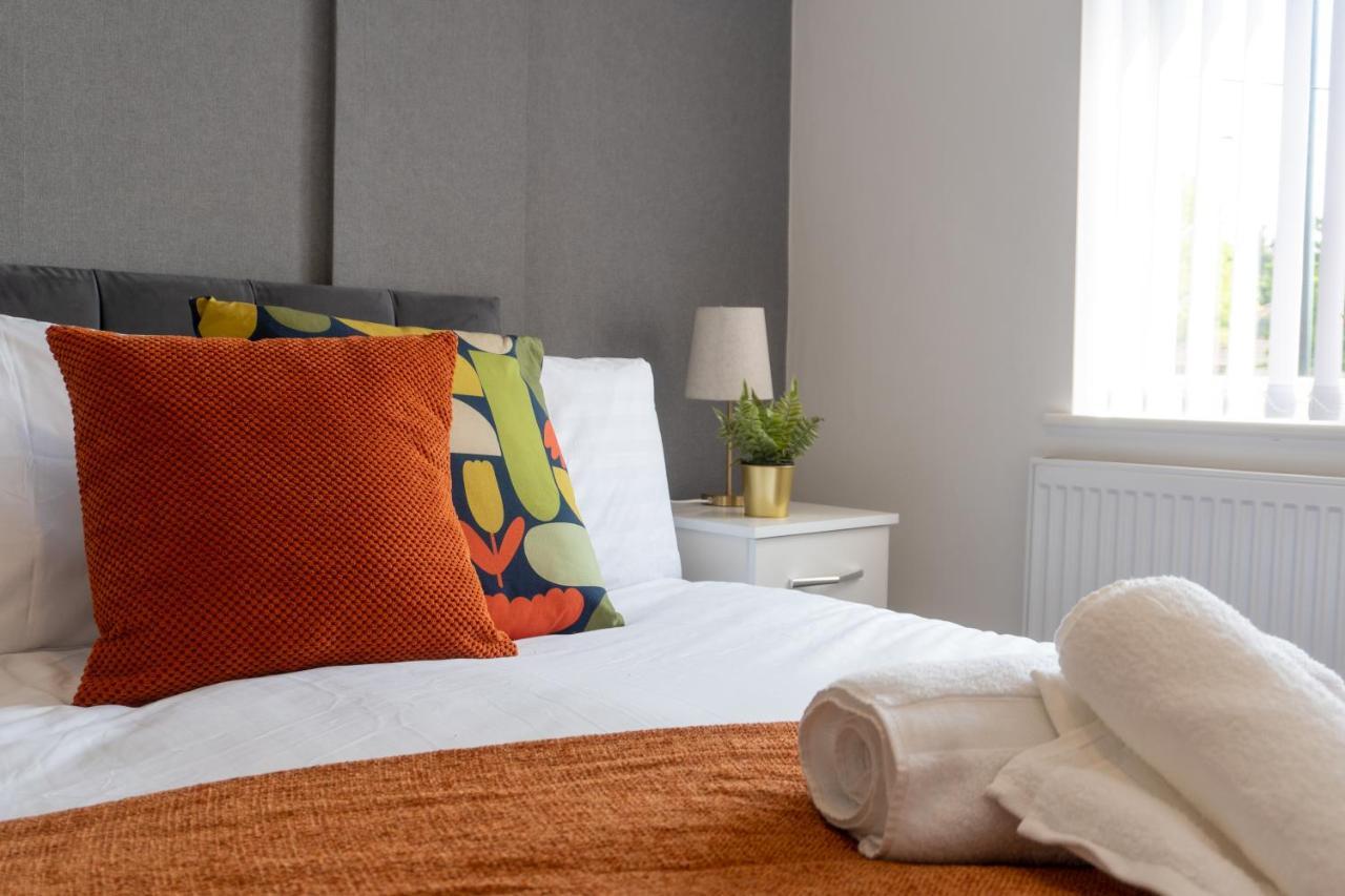 Heartland House, 7 Spacious Bedrooms Sleeps 4 Plus, Near Nec, Jlr,Bhx Birmingham Ngoại thất bức ảnh