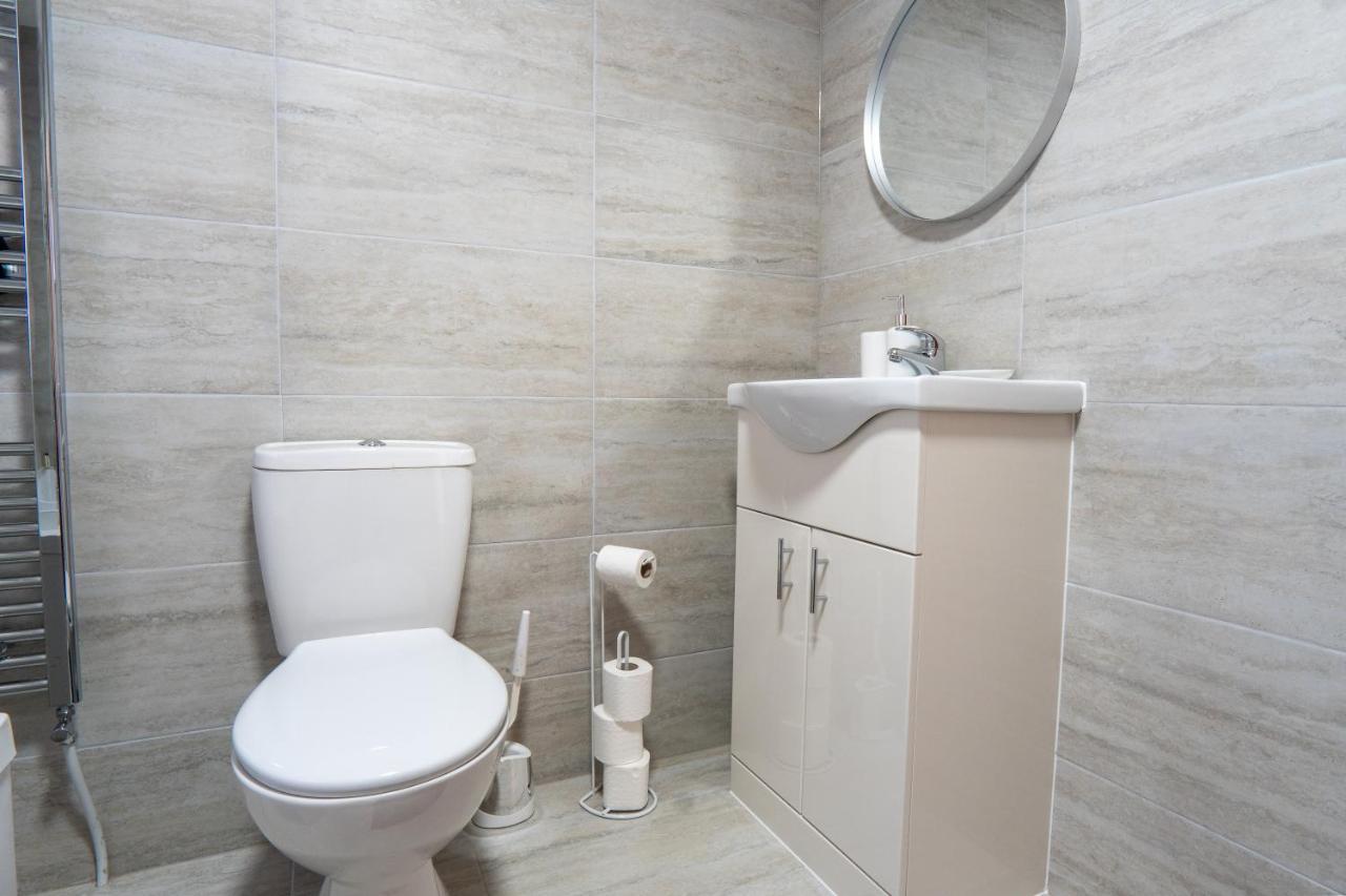 Heartland House, 7 Spacious Bedrooms Sleeps 4 Plus, Near Nec, Jlr,Bhx Birmingham Ngoại thất bức ảnh